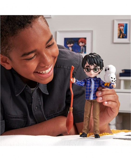 Harry Potter 8-inch Harry Potter Doll Gift Set with Invisibility Cloak and 5 Doll Accessories Kids Toys for Ages 6 and up $34...