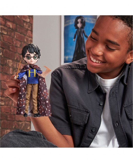 Harry Potter 8-inch Harry Potter Doll Gift Set with Invisibility Cloak and 5 Doll Accessories Kids Toys for Ages 6 and up $34...