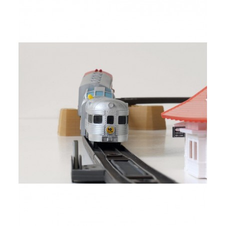 1950 Santa Fe Super Chief F7 EMD Battery Operated Train Set $93.99 Toy Vehicle Playsets