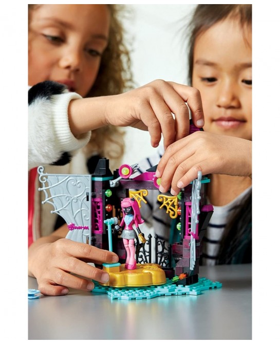 Construx Monster High Catty Noir Stage Fright Building Set $58.57 Toy Building Sets