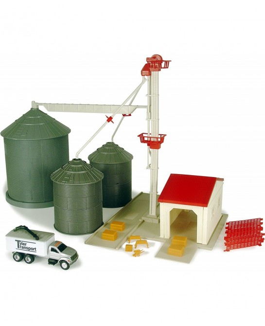 Ertl Farm Country Grain Feed Set $93.00 Play Figure Playsets