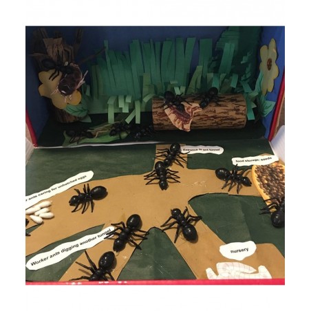 Realistic Plastic Bugs Prank Fake Insects 35Pcs Ants and Bats Scary Trick Joke Toys for Halloween Party Decoration April Fool...