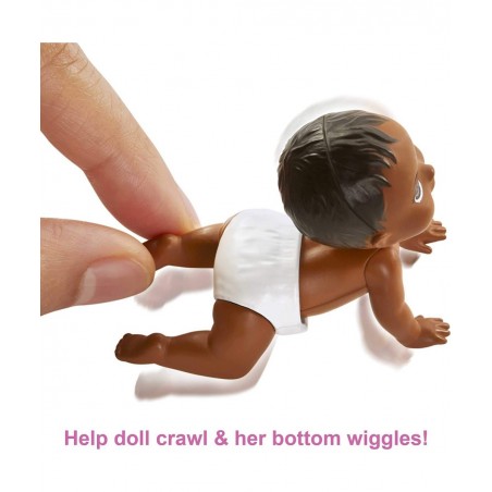Skipper Babysitters Inc. Crawling and Playtime Playset with Baby Doll with Bobbling Head and Bottom Floor Gym Blanket and 6 T...