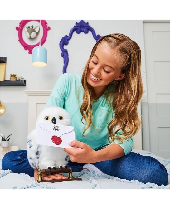 Harry Potter Enchanting Hedwig Interactive Owl with Over 15 Sounds and Movements and Hogwarts Envelope Kids Toys for Ages 5 a...